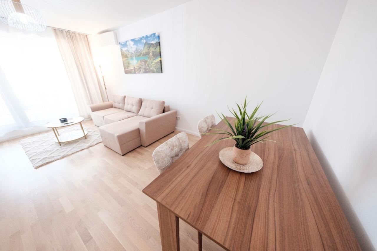 Brand New Luxury Apartment In The Heart Of บราชอฟ ภายนอก รูปภาพ